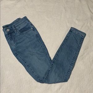 Ann Taylor modern cut skinny jeans